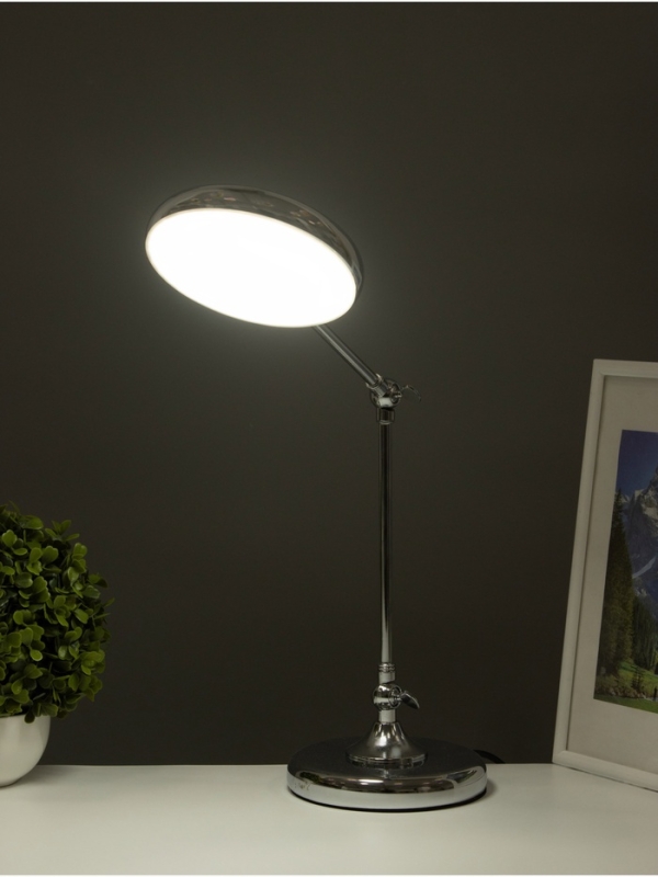 Настольная лампа "Босс" 7Вт LED 3000-6000К 15х28х34см