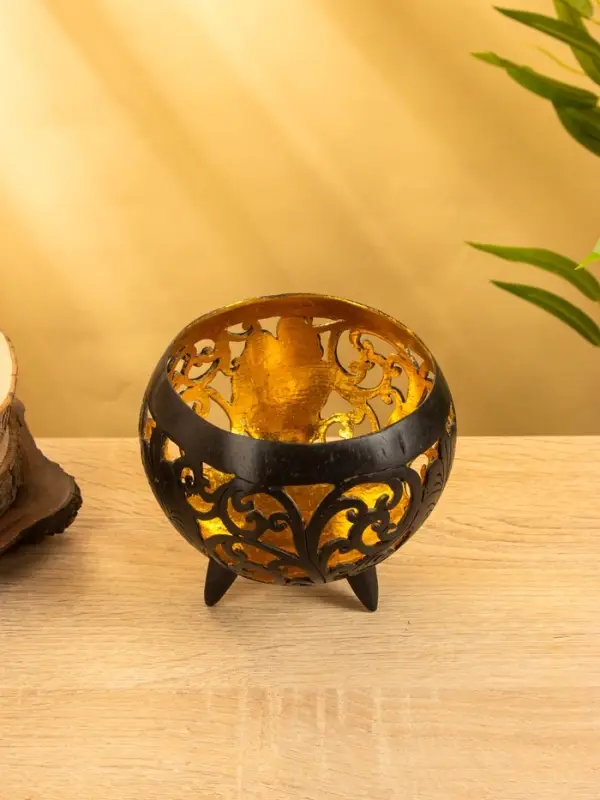 Подсвечник из кокоса, 15&times;15&times;13 см, коричнево-золотой