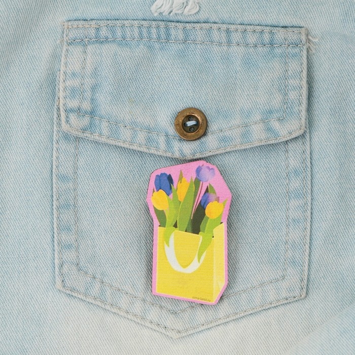 Подарочный набор: блокнот и значок &laquo;8 марта: Яркой весны&raquo;