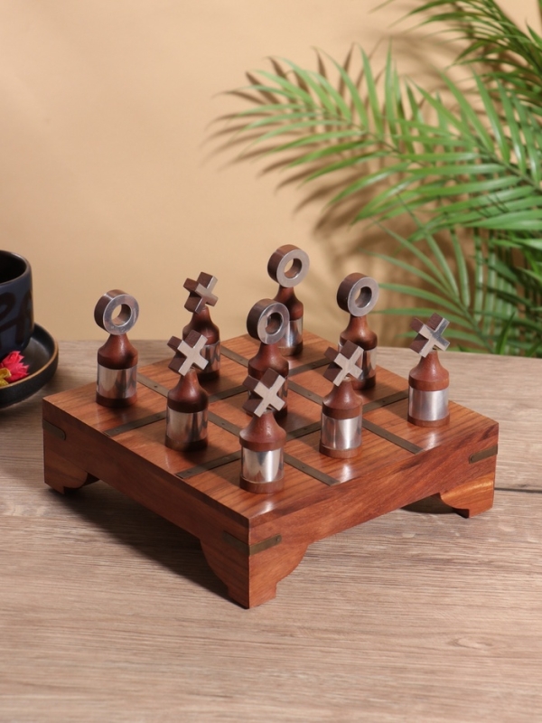 Настольная игра "Крестики-нолики" 20х20 см, манговое дерево, алюминий