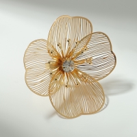 Кольцо &laquo;Цветок&raquo; стразинка, безразмерное, цвет золото