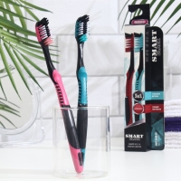 Зубная щётка &laquo;Смарт&raquo; Black средней жесткости, красный + зеленый, 2 шт.