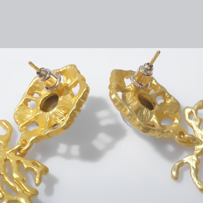 Серьги висячие со стразами &laquo;Цветение&raquo; сказочное, цветные в золоте, 7 см