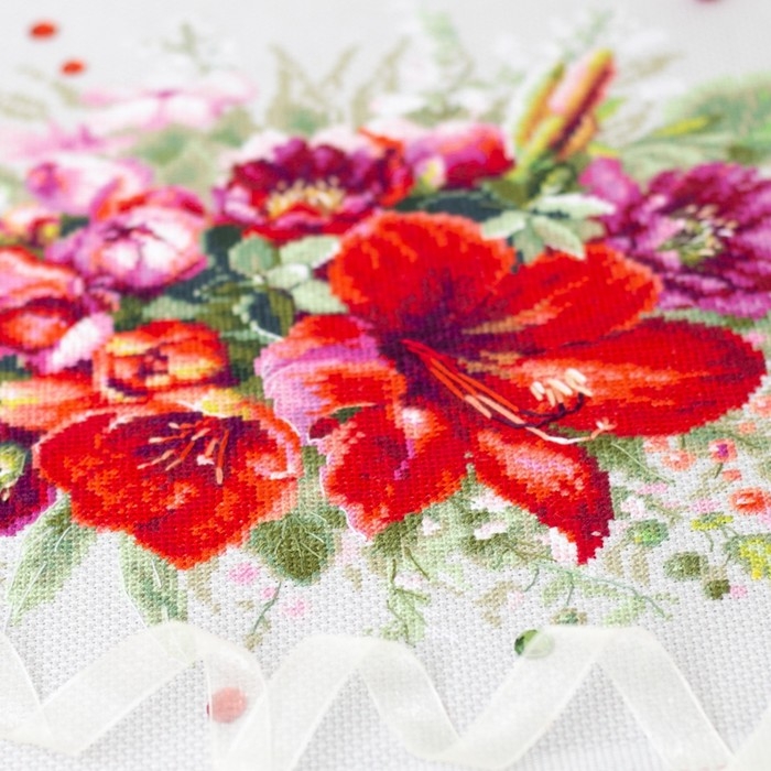 Набор для вышивания "Букет с амариллисом" 36 х 27