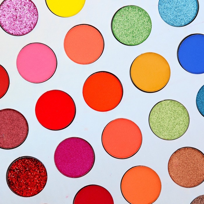 Палетка теней для век 99 цв