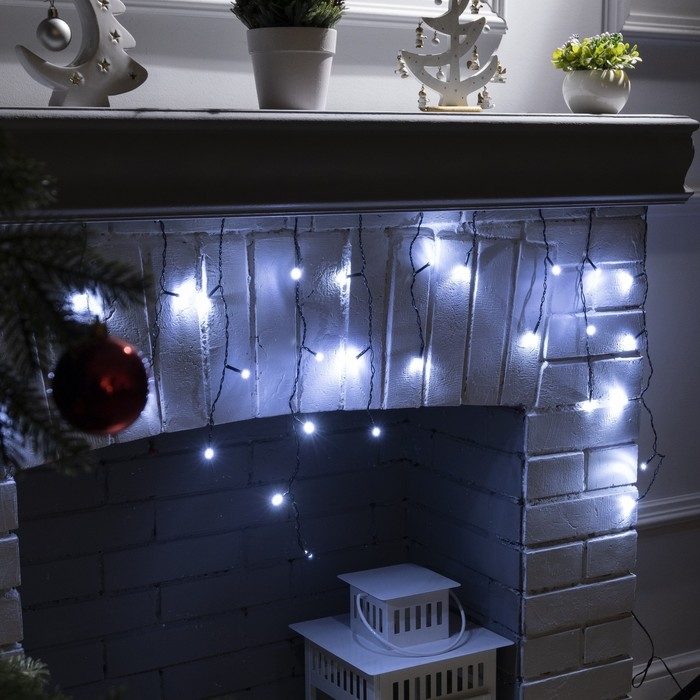 Гирлянда &laquo;Бахрома&raquo; 1.8 &times; 0.5 м, IP20, тёмная нить, 48 LED, свечение белое, 8 режимов, 220 В