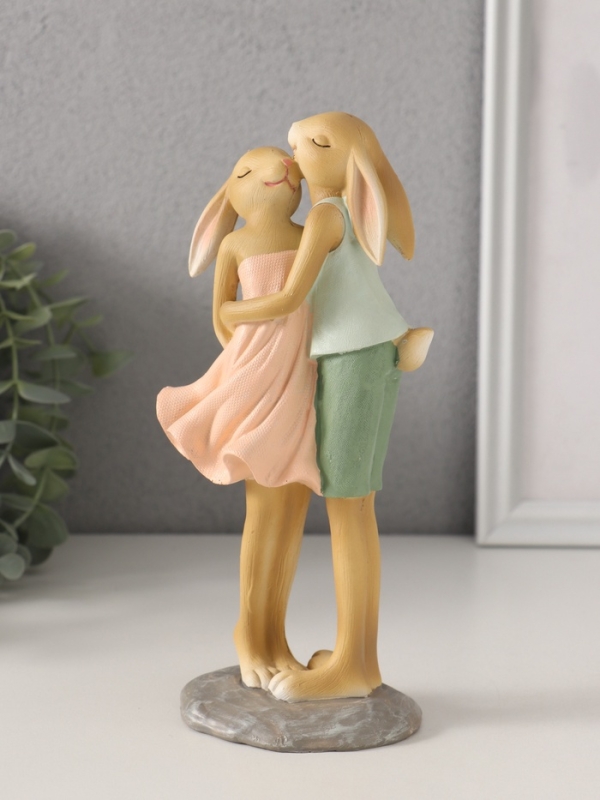 Сувенир полистоун "Романтика. Кролики - нежный поцелуй" 9х6,5х20 см