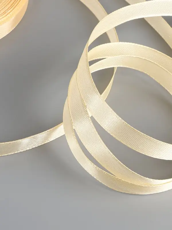 Лента атласная, 10 мм, 23&plusmn;1 м, светло-жёлтая