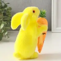 Сувенир пасхальный "Жёлтый заяц с морковкой" 6,5х12х15,5 см