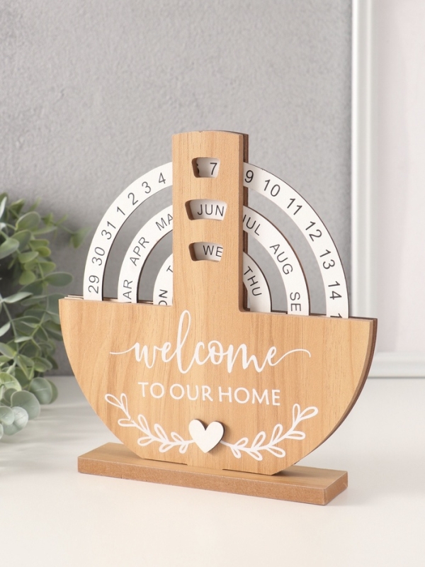 Сувенир дерево настольный календарь "Наш дом" 3,7х19,5х20 см