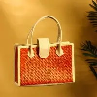 Сумка плетёная на застёжке из пандана 30х10х35 см, бежево-оранжевый