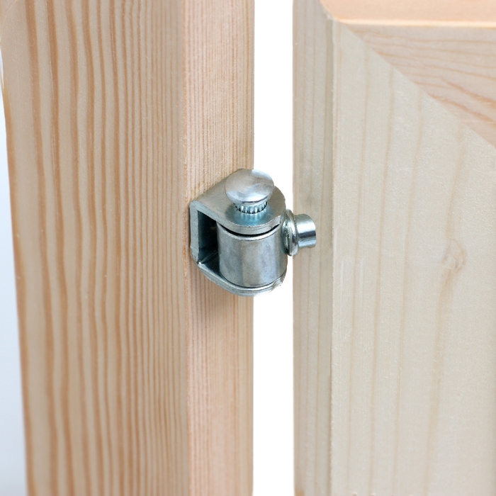 Окно, 40&times;40см, двойное стекло, из хвои