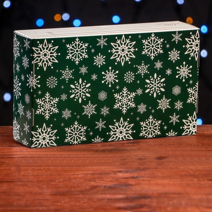 Новый год. Кондитерская упаковка под 5 эклеров Новый год. Кондитерская упаковка под 5 эклеров "Счастливого Нового года", 25,2 х 15 х 6,6 см