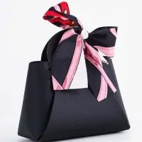 Кожанная подарочная сумочка 13 х12 х 5,5 см чарная