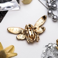 Брошь &laquo;Пчела&raquo; с ажурными крыльями, цвет чёрно-белый в золоте