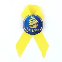 Значок с лентой на Выпускной &laquo;Выпускник&raquo;, d = 4,5 см