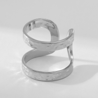 Кольцо металл &laquo;Тренд&raquo; три полосы, кратеры, цвет серебро, безразмерное