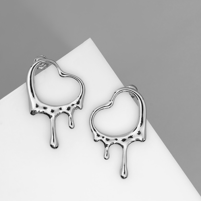 Серьги металл &laquo;Сердца&raquo; таяние, цвет серебро