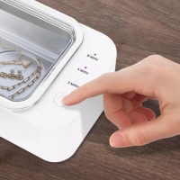 Ультразвуковая мойка Kitfort KT-6066, 24 Вт, 400 мл, 165х80х40 мм, белая Ультразвуковая мойка Kitfort KT-6066, 24 Вт, 400 мл, 165х80х40 мм, белая