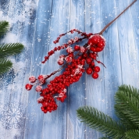 Декор "Зимнее очарование" веточка с яблочком и ягодками, 30 см