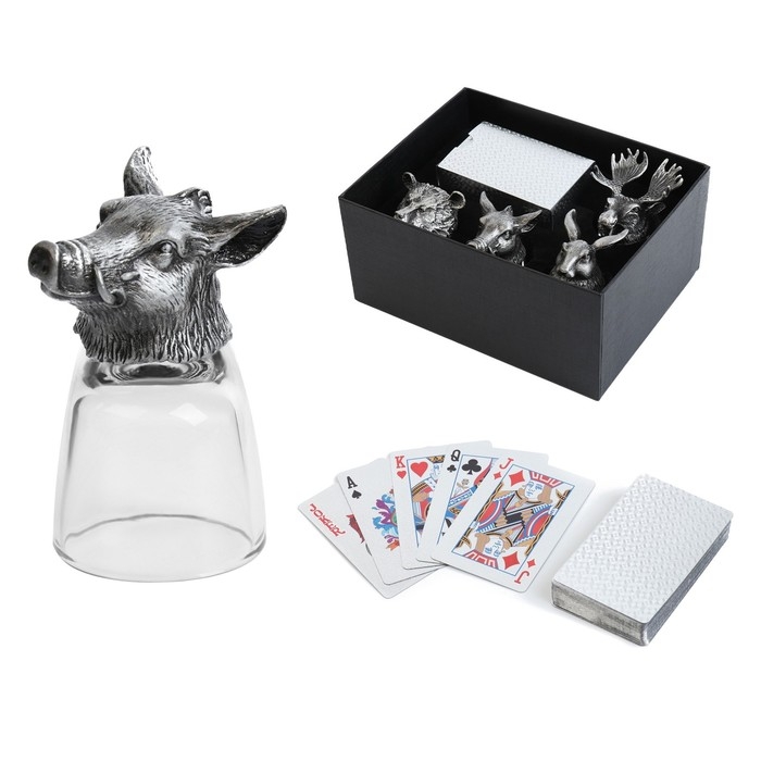 Подарочный набор рюмок-перевёртышей Подарочный набор рюмок-перевёртышей "Настоящему мужчине", на 4 персоны, рюмка 50 мл, карты