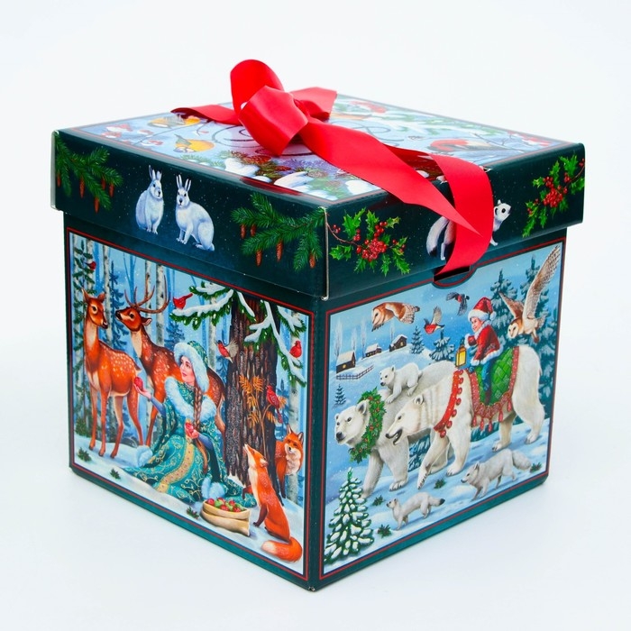 Новый год. Подарочная коробка Новогодняя Коробка крышка-дно "В гостях у сказки" с атласной лентой 17*17*17 см.