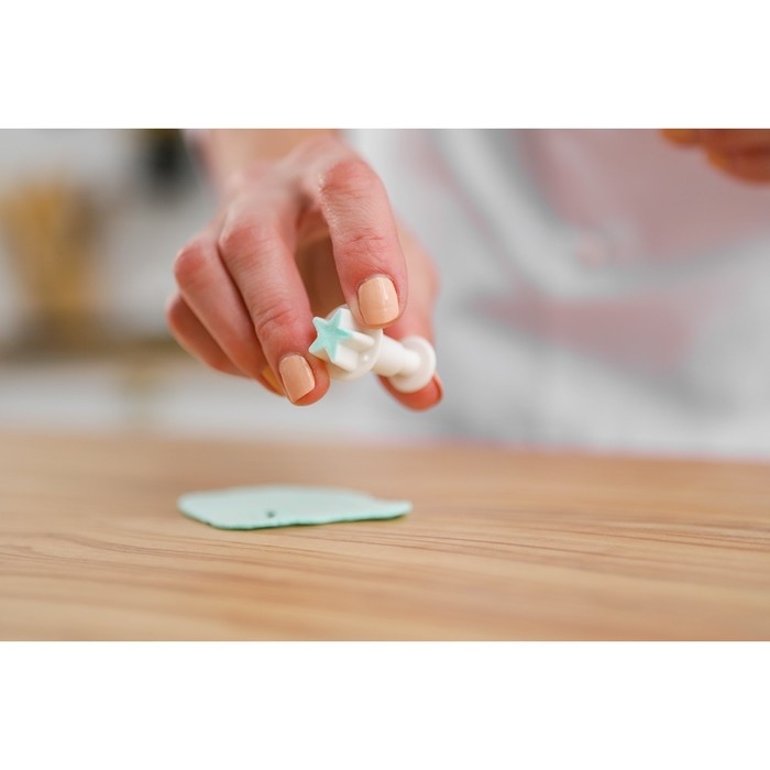 Набор плунжеров кондитерских Доляна &laquo;Звёздочка&raquo;, 3 шт: d=2 см, d=2,2 см, d=2,5 см, цвет белый