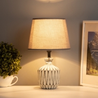 Лампа настольная "Стремление" 1х40Вт Е14 белый 20х20х33см