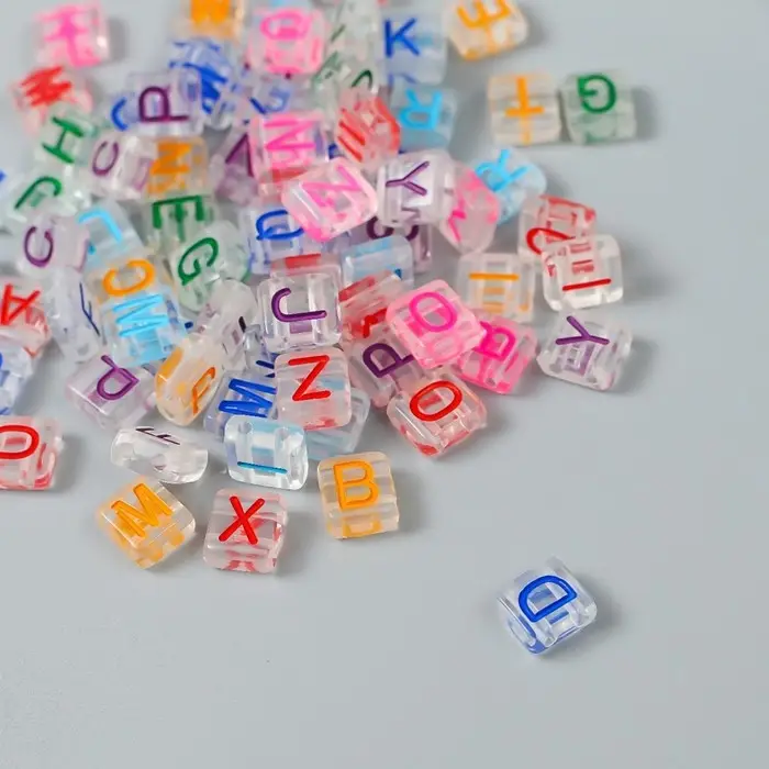 Набор бусин для рукоделия и плетения &laquo;Арт Узор. Цветные английские буквы&raquo;, пластик, прозрачные, 20 г, 0.4&times;0.8&times;0.8 см
