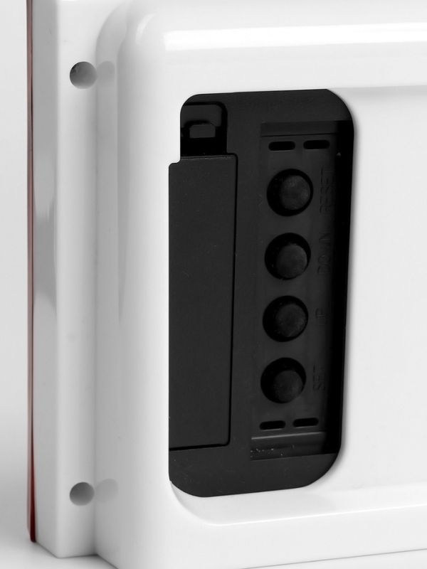 Часы будильник настольные, на батарейках, 17.9 х 10.9 х 4.1 см, циферблат 10.9 х 15.5 см