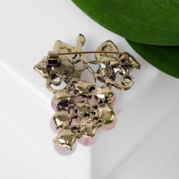 Брошь &laquo;Виноград&raquo; лоза кварца, цвет розово-зелёный в чернёном золоте