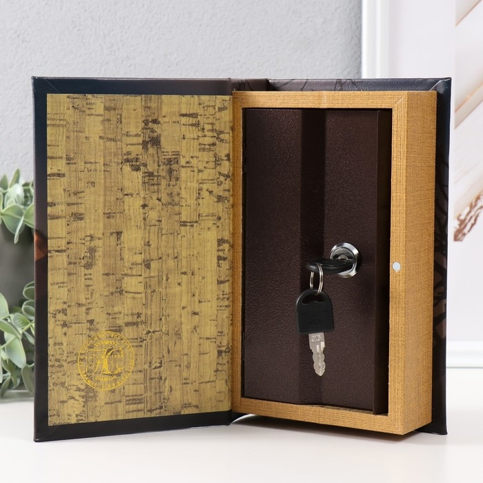 Сейф-книга дерево кожзам "Хранитель времени" тиснение 21х13х5 см