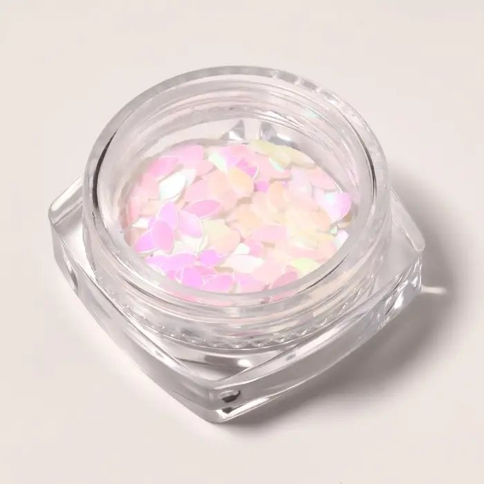 Пайетки для декора &laquo;Лепестки&raquo;, голографические, белые