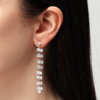 Серьги висячие со стразами &laquo;Гроздь&raquo; ромбы дуэт, цвет белый в серебре, 7 см