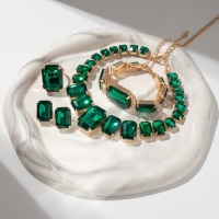 Набор 4 предмета: серьги, колье, браслет, кольцо &laquo;Вечерний&raquo; объём, зелёный в золоте