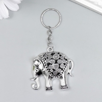 Брелок металл "Слон в попоне" серебро 4,5х4,5 см Брелок металл "Слон в попоне" серебро 4,5х4,5 см