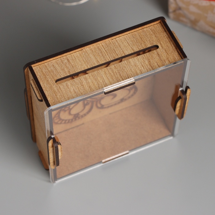 Новогодняя копилка с акрилом Новогодняя копилка с акрилом "Змея. Ёлка" 12х12х4 см