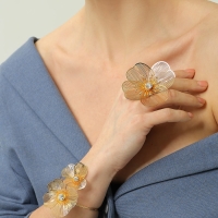 Браслет &laquo;Цветок&raquo; стразинка, цвет золото
