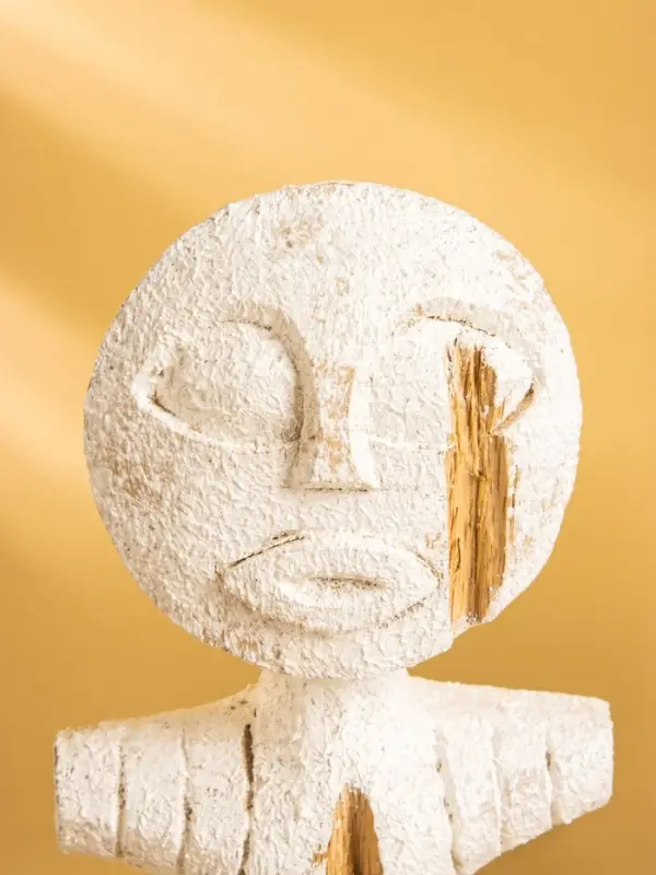 Сувенир на подставке "Человечек" дерево 15х10х45 см, цв. белый