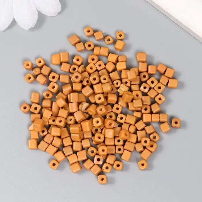 Бисер кубический стекло 4х4 мм "Телесный" набор 20 гр