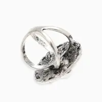 Кольцо для платка "Цветок в круге", цвет белый в чернёном серебре