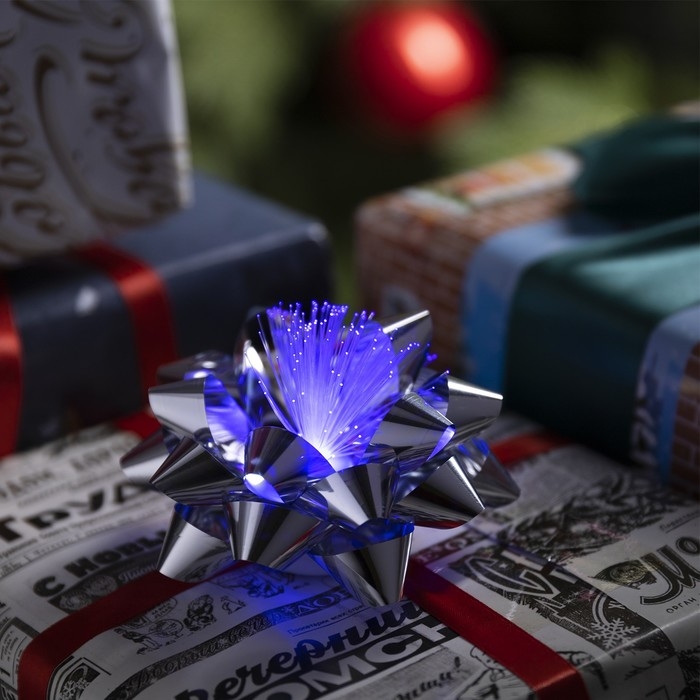 Светодиодная игрушка &laquo;Бант-звезда&raquo; 9 &times; 6 &times; 9 см, батарейки LR44х3 (в комплекте), свечение мульти, серебристая