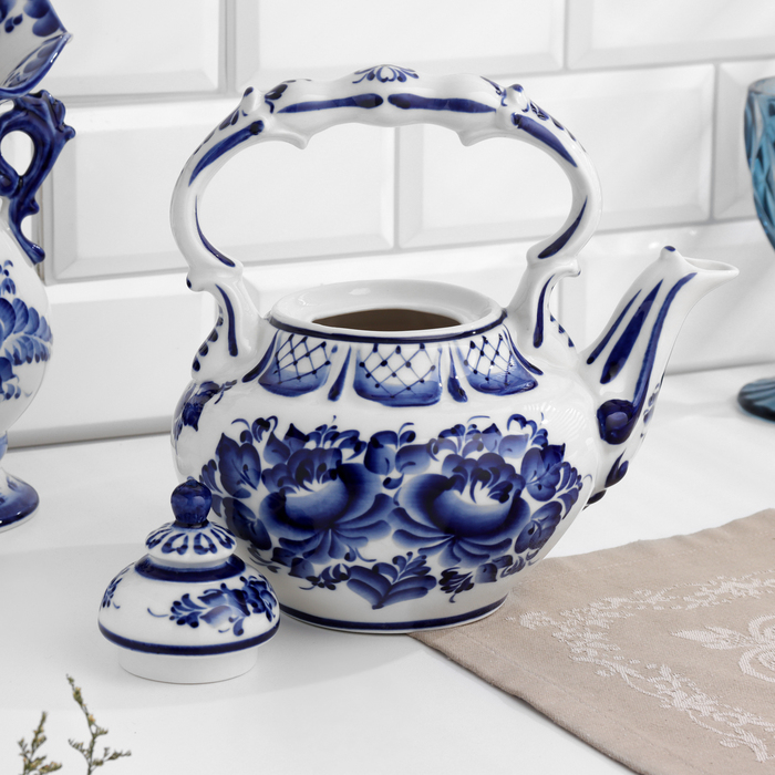 Чайник &laquo;Вдохновение&raquo;, H = 21 см, гжель