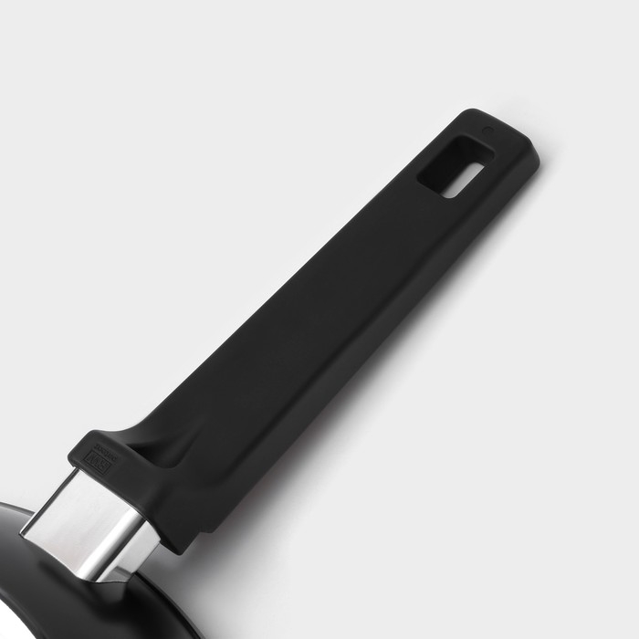 Сковорода Magistro Flame, d=28 см, h=5 см, ручка soft-touch, антипригарное покрытие, индукция, цвет чёрный