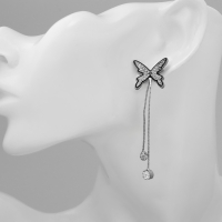 Серьги висячие со стразами &laquo;Бабочка&raquo; дуэт, цвет чёрно-белый в серебре