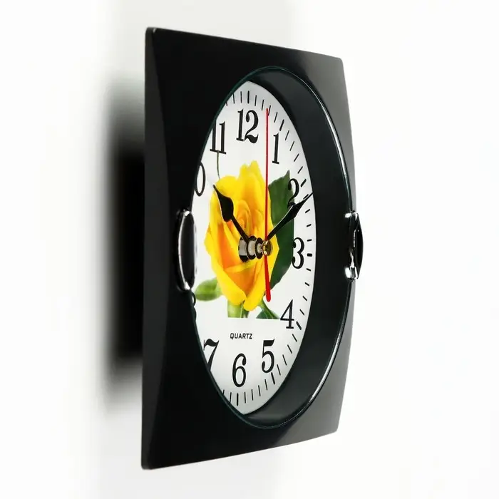Часы настенные классические &laquo;Роза&raquo;, дискретный ход, d=13 см, 15&times;15 см, от батарейки 1&times;АА