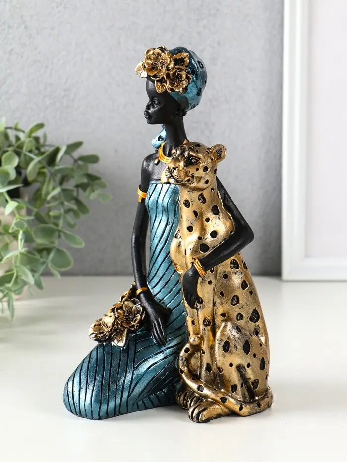 Сувенир полистоун "Африканка в платье с леопардом" бензиновый синий 13х13х25,5 см