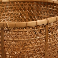 Корзина плетёная "Клоус" бамбук 40х40х16 см, светлая Корзина плетёная "Клоус" бамбук 40х40х16 см, светлая