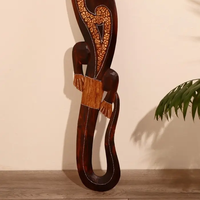 Панно &laquo;Геккон&raquo;, 100&times;14&times;1 см, дерево