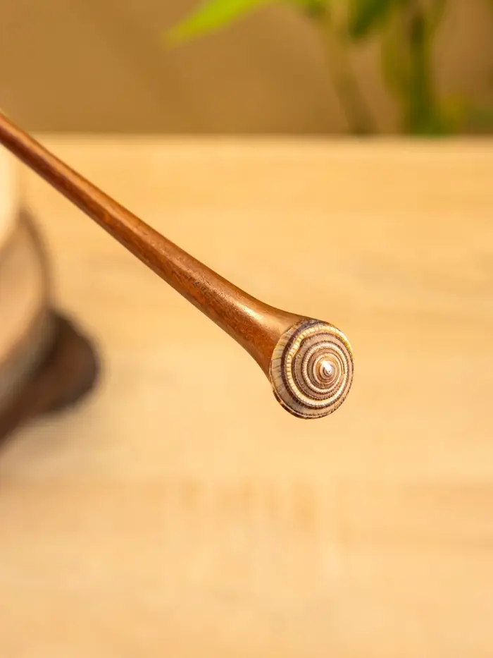 Заколка для волос фигурная, дерево Соно, ракушка, 20 см, цв. тёмно-коричневый